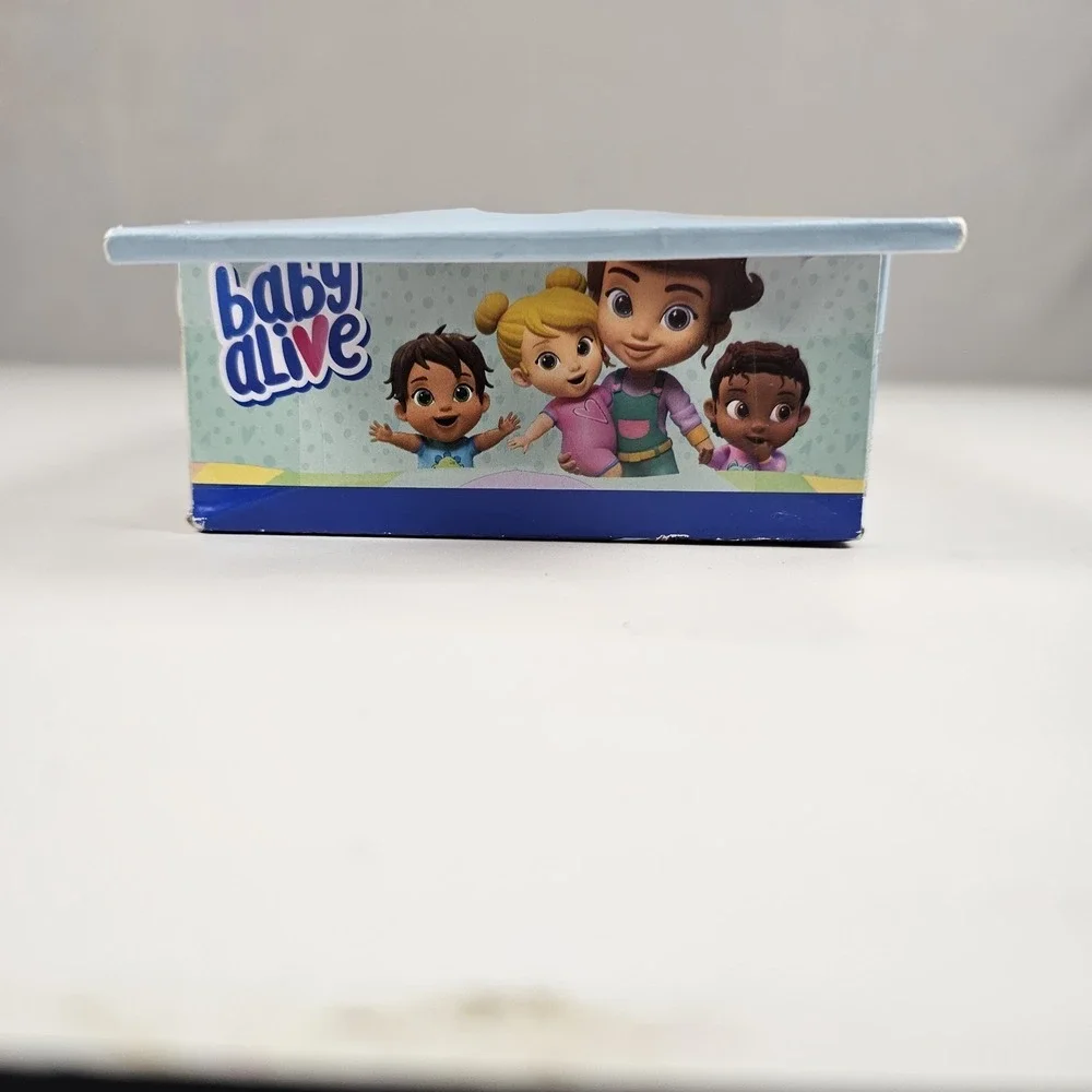 Baby Alive Doll Diaper Refill Pack 4 Diapers New Sealed Hasbro E9119 Replacement